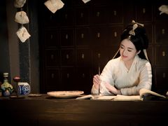 -九月鹰飞汉服摄影工作室