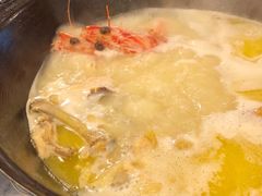 -鲜入围煮花胶鸡海鲜火锅