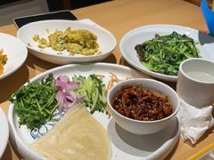 -关东小磨东北菜(上海长风大悦城店)