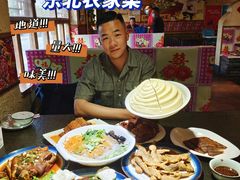 -靠山屯东北农家菜(八龙桥雅苑店)