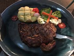 -SISTERS BAR RESTAURANT川意酒馆(嘉善老市H楼店)