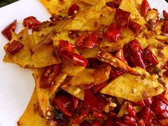 -扒虾小妹儿麻辣海鲜(宏图街店)