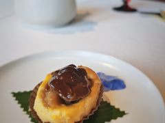 一口鲍鱼酥-三号黄浦会Canton Table