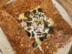 鸡蛋蘑菇熏肉荞麦可丽饼-RAC BAR(安福路店)