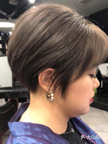 重庆vpn造型沙龙#烫发设计#染发接发造型