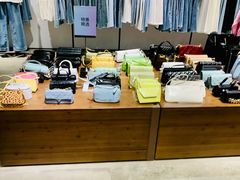 -URBAN REVIVO(北京大兴凯德MALL店)