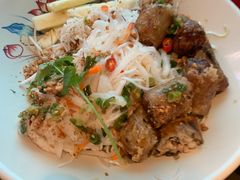 -大头虾越式风味餐厅(光明广场店)