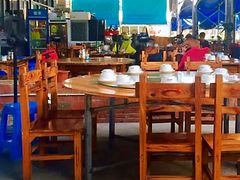 -三亚火车头万人海鲜广场