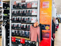 -优衣库(郑州丹尼斯大卫城店)