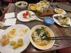 -三英温泉度假酒店-自助餐厅