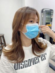 -诗悦发型SALON·圣罗兰店