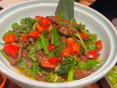 -老滇山寨•云南特色菜•地方菜•民族风情歌舞表演(金碧店)