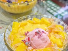 雪山杨枝甘露-广信牛奶甜品世家(台东店)