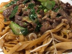 招牌湿炒牛河-潮泰牛肉火锅 · 创于1992年(车公庙店)