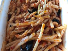 鱼香肉丝-京味斋·北京烤鸭(北京南站洋桥店)