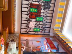 -彩虹站·香港烧腊茶餐厅
