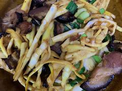 春笋腊肉-苗湘食府(十年店)