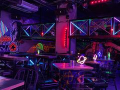 -UP嘻哈酒吧(粉巢店)