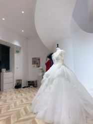 -予白婚纱礼服馆