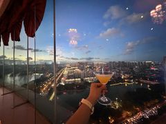 -荣誉国际酒店-云顶旋转餐厅