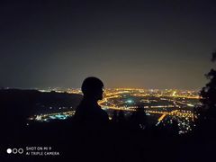 -鬼笑石后山停车场