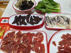 -毛辣果·贵州红酸汤牛肉火锅(西单店)