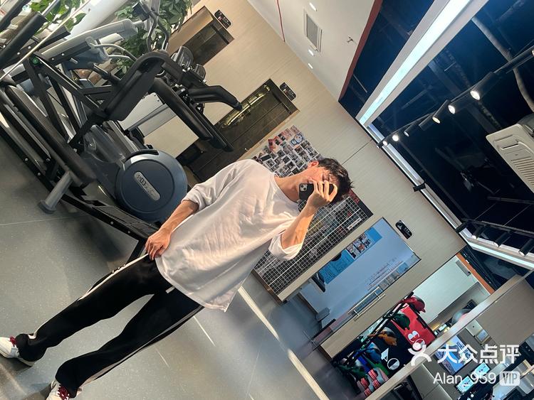 金沙洲浪险猴中心私教工作室