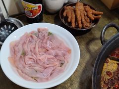 -渝嘴小老弟老火锅(华新村店)