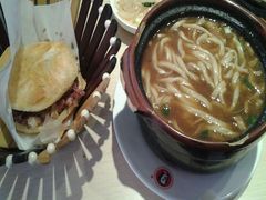 -闫家驴肉老店(华电一校店)
