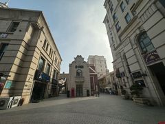 -鲁邦国际风情街(麦世达韩国精品百货店)
