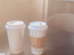 -星巴克(杭州湖滨银泰E区店)