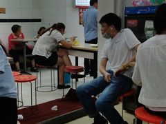 等位区-孟记大碗面•家常菜(鼓楼和会街店)