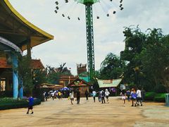 -七彩云南欢乐世界