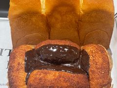 -HOT CRUSH趁热集合·现烤面包(上海环球港店)