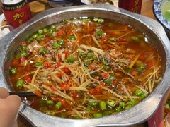 老街鲜锅兔-厨神老街兔·淳朴人家店(盐帮菜风味名店)