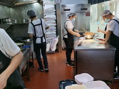 -小杨生煎(金山百联购物中心3楼店)
