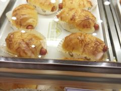 脆皮芝士鸡肉肠包-皇冠 · 玛莉奥(丽江店)