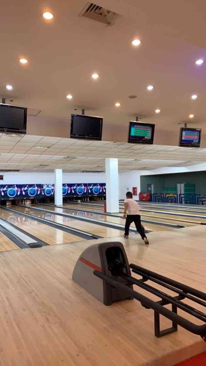 深圳大学保龄球馆-"位置在深圳大学校内,靠近深大北门,也对校.