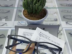 -罗伯特眼镜·蔡司官方授权(罗湖国贸店)