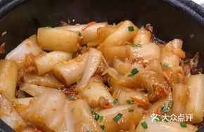 Stir-Fried Pig Intestine Rice Noodles