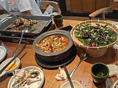 -云海肴·汽锅鸡·云南菜(天山百盛优客店)