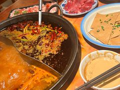 -周小明火锅(黑金冠社区店)