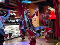 -老滇山寨•云南特色菜•地方菜•民族风情歌舞表演(金碧店)