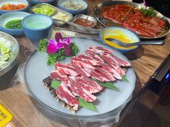 -明洞阿姨·韩式酱蟹烤肉·创意料理(三元桥店)