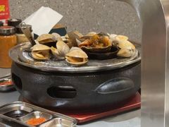 -围炉肉舍•炭烤活鳗•丹东海鲜烤肉(步行街店)