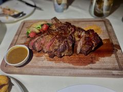 碳烤澳洲战斧牛排-研食记西餐厅(金融中心店)