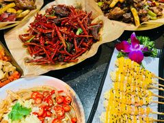 -依呀呀ktv烧烤小串(中山西路店)