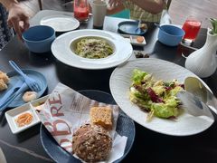 -三亚亚龙湾瑞吉酒店·宴悦Driftwood·游水海鲜·牛排·草坪·私人定制