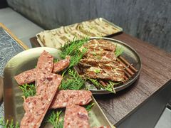 -草家酱蟹炭火烤肉店(珲春南路二店)