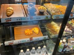 面包甜点陈列柜-星巴克臻选(重庆大学城熙街店)